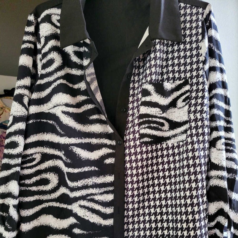 Ladies black and white top new xl